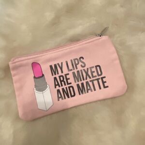 [Clinique] limited edition cosmetic pouch BNWT #12